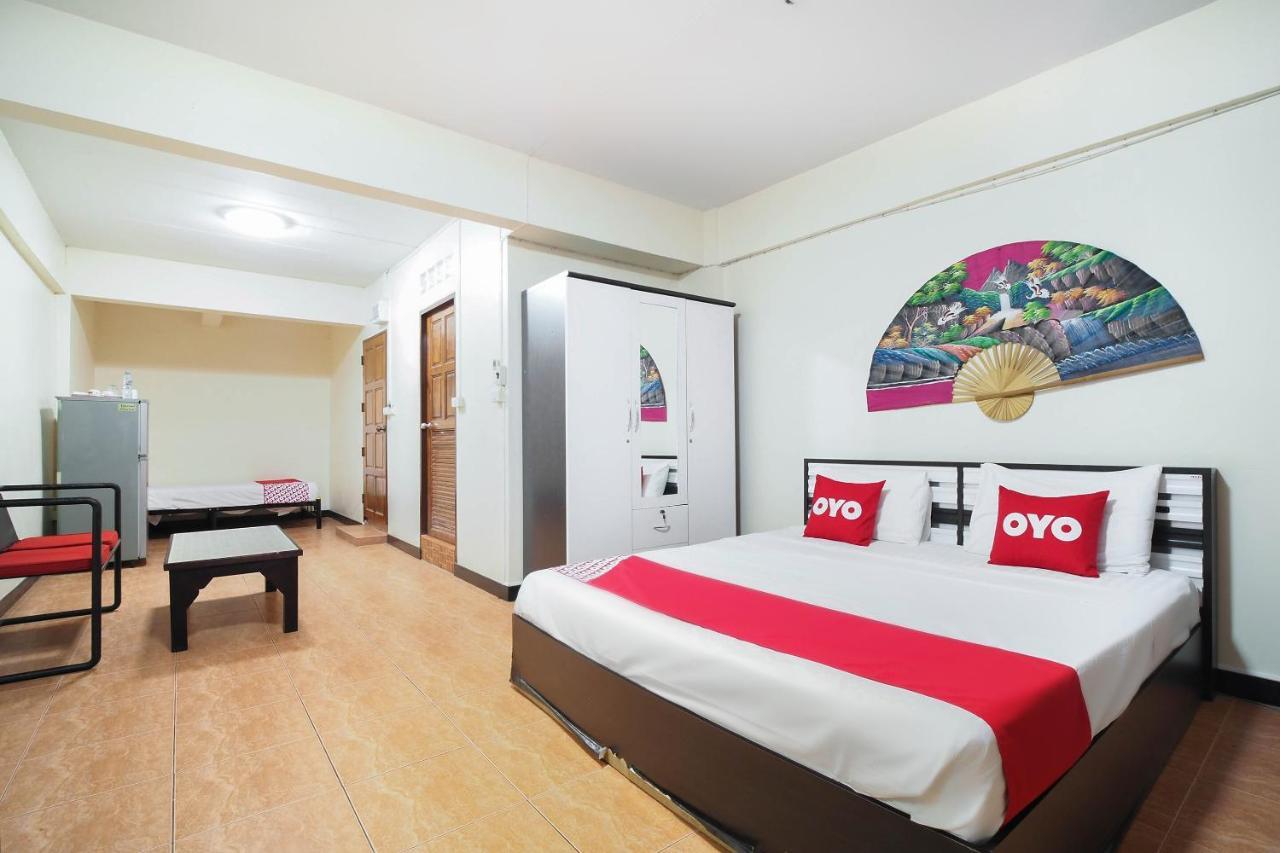 Oyo 963 Sunshine Guesthouse Pattaya Exterior photo