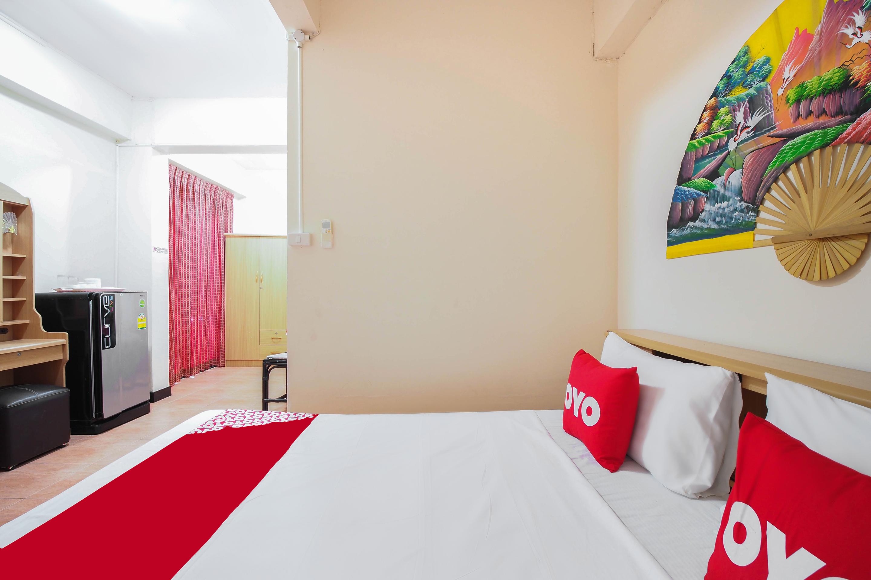 Oyo 963 Sunshine Guesthouse Pattaya Exterior photo