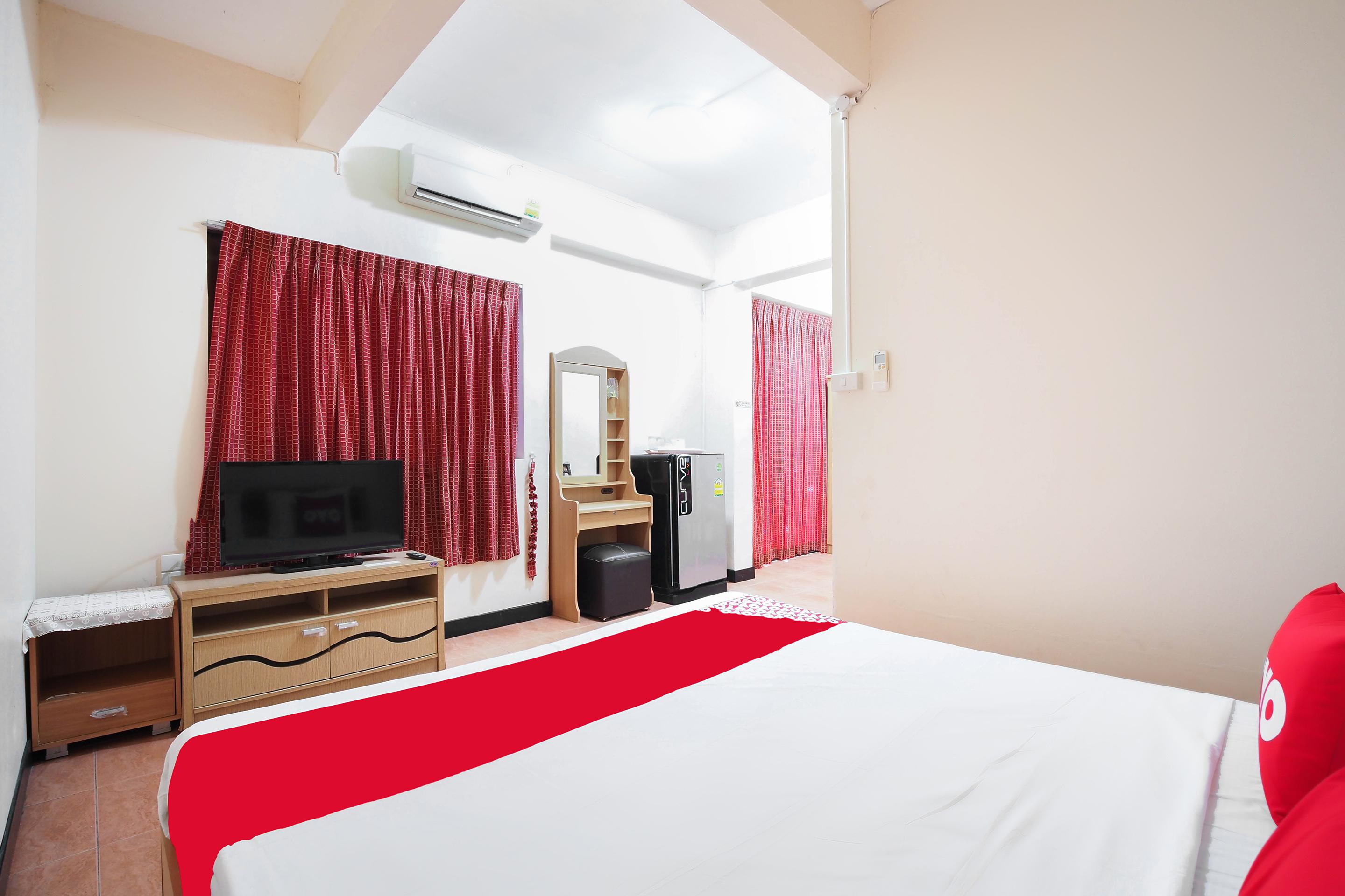 Oyo 963 Sunshine Guesthouse Pattaya Exterior photo