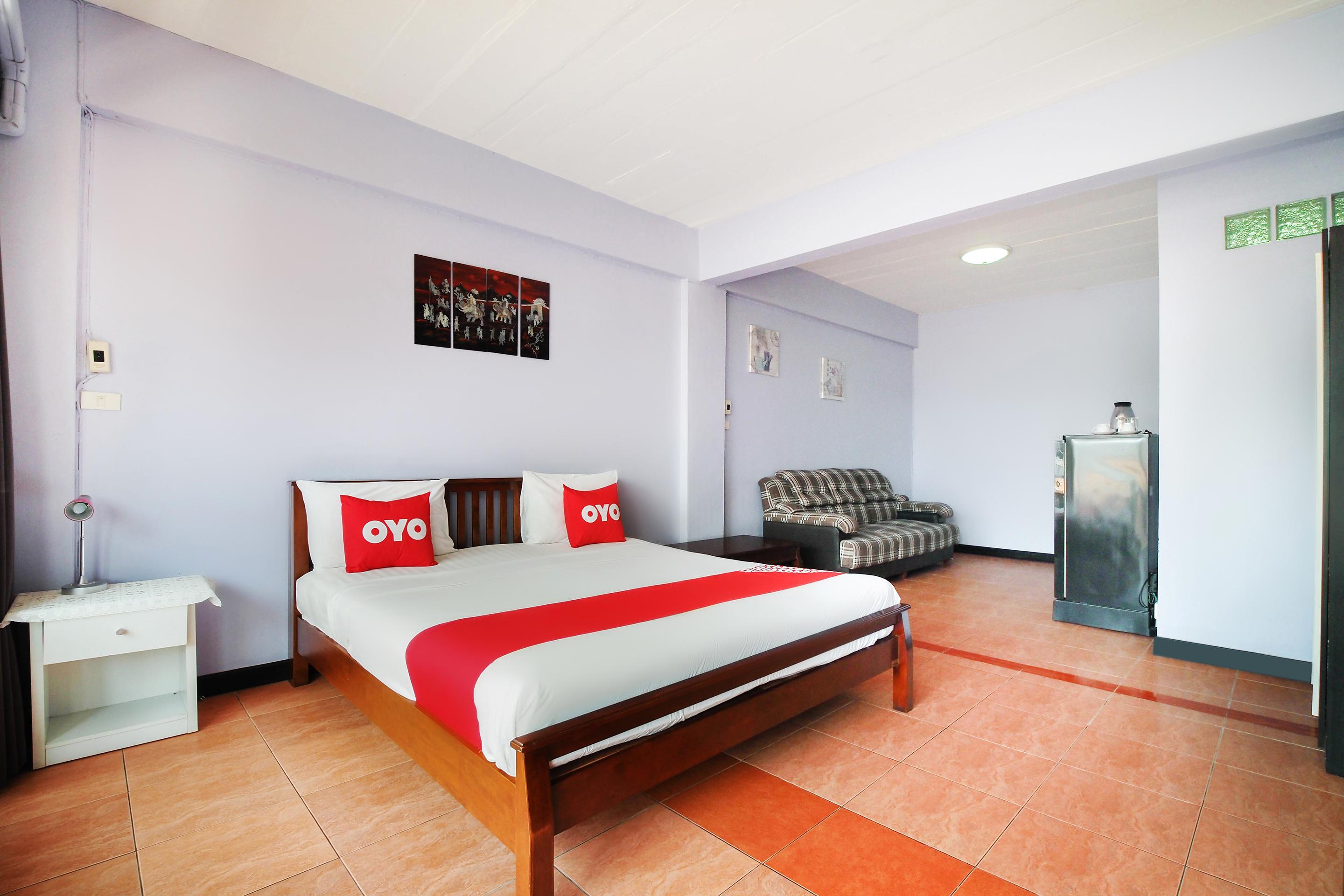 Oyo 963 Sunshine Guesthouse Pattaya Exterior photo