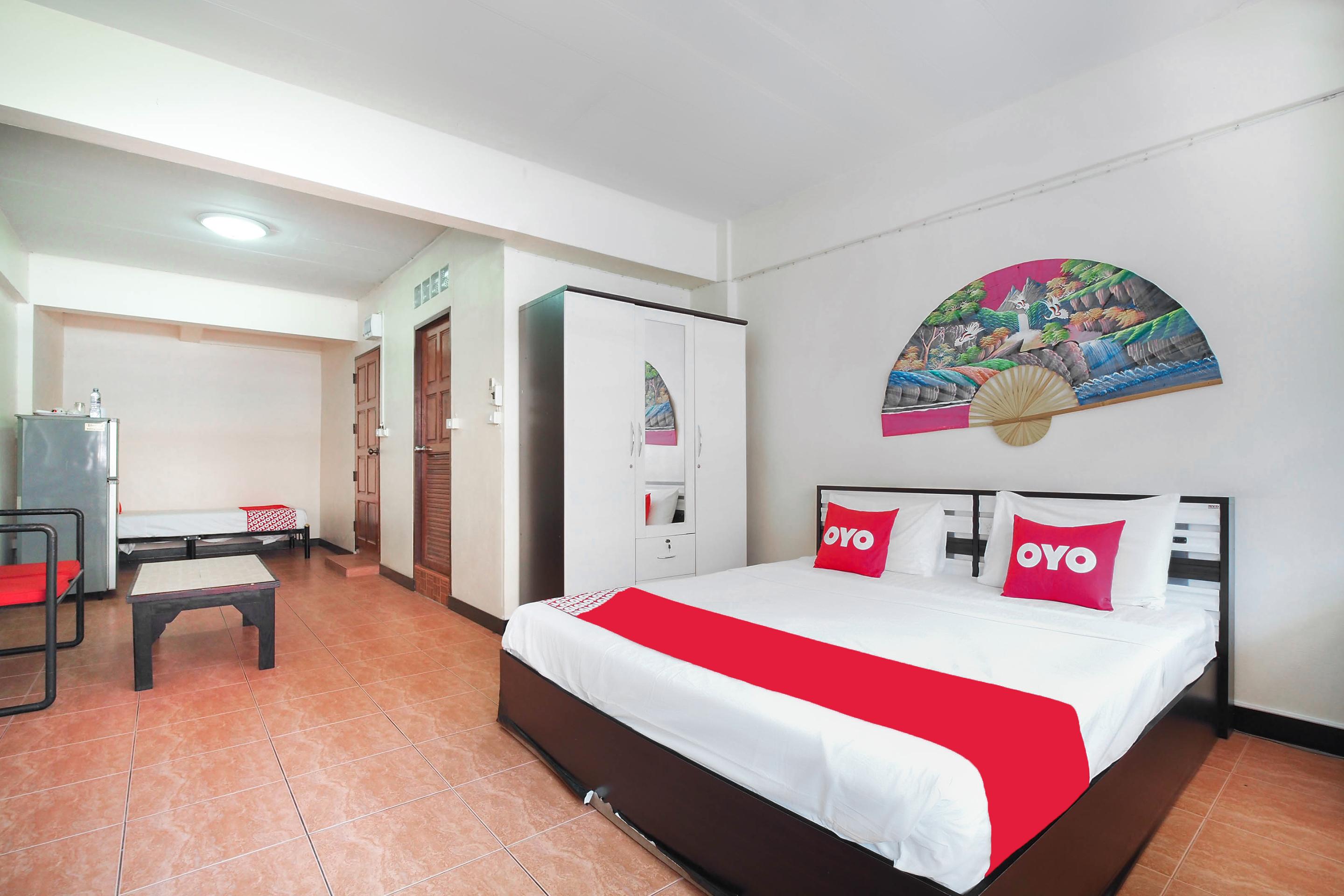Oyo 963 Sunshine Guesthouse Pattaya Exterior photo