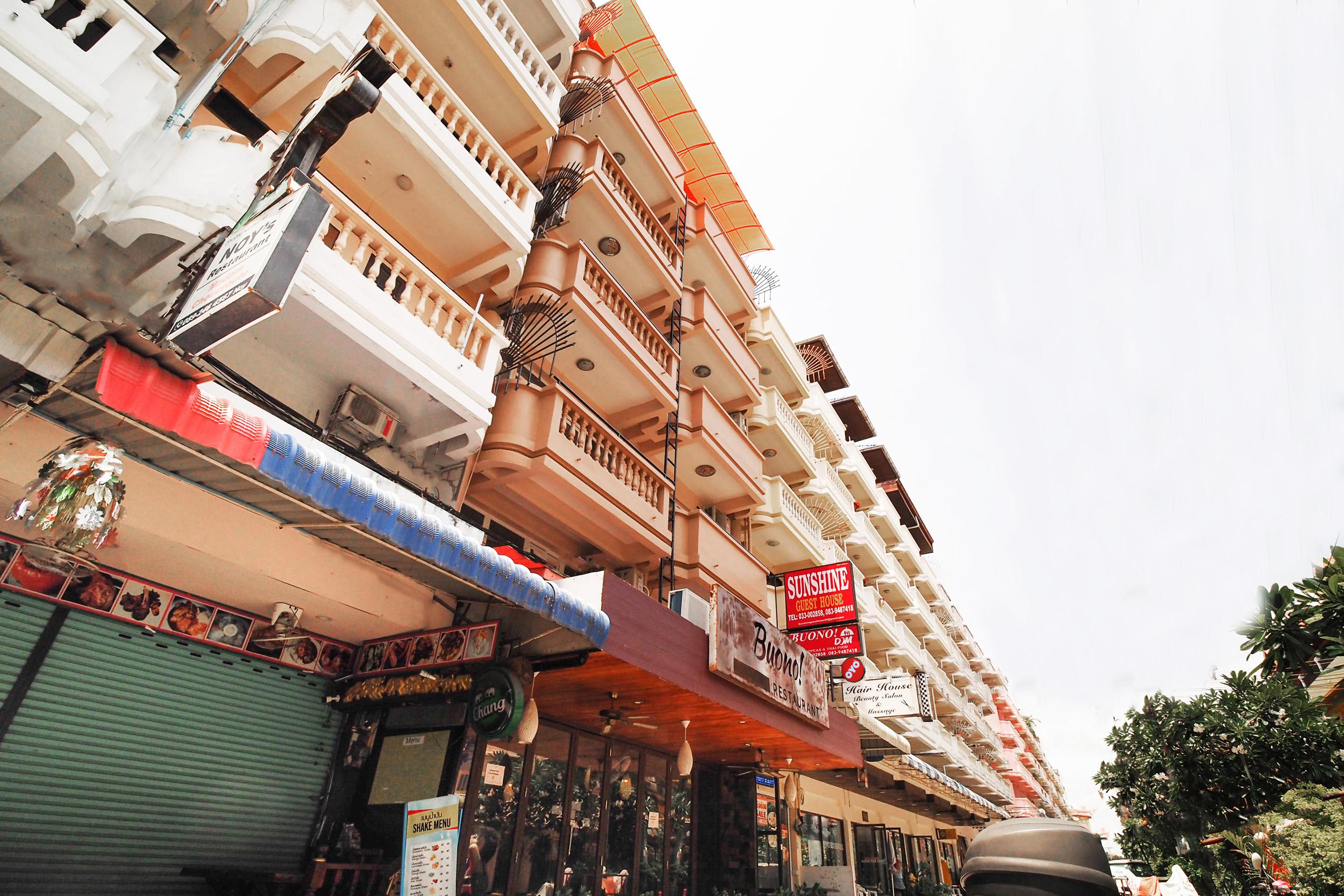 Oyo 963 Sunshine Guesthouse Pattaya Exterior photo