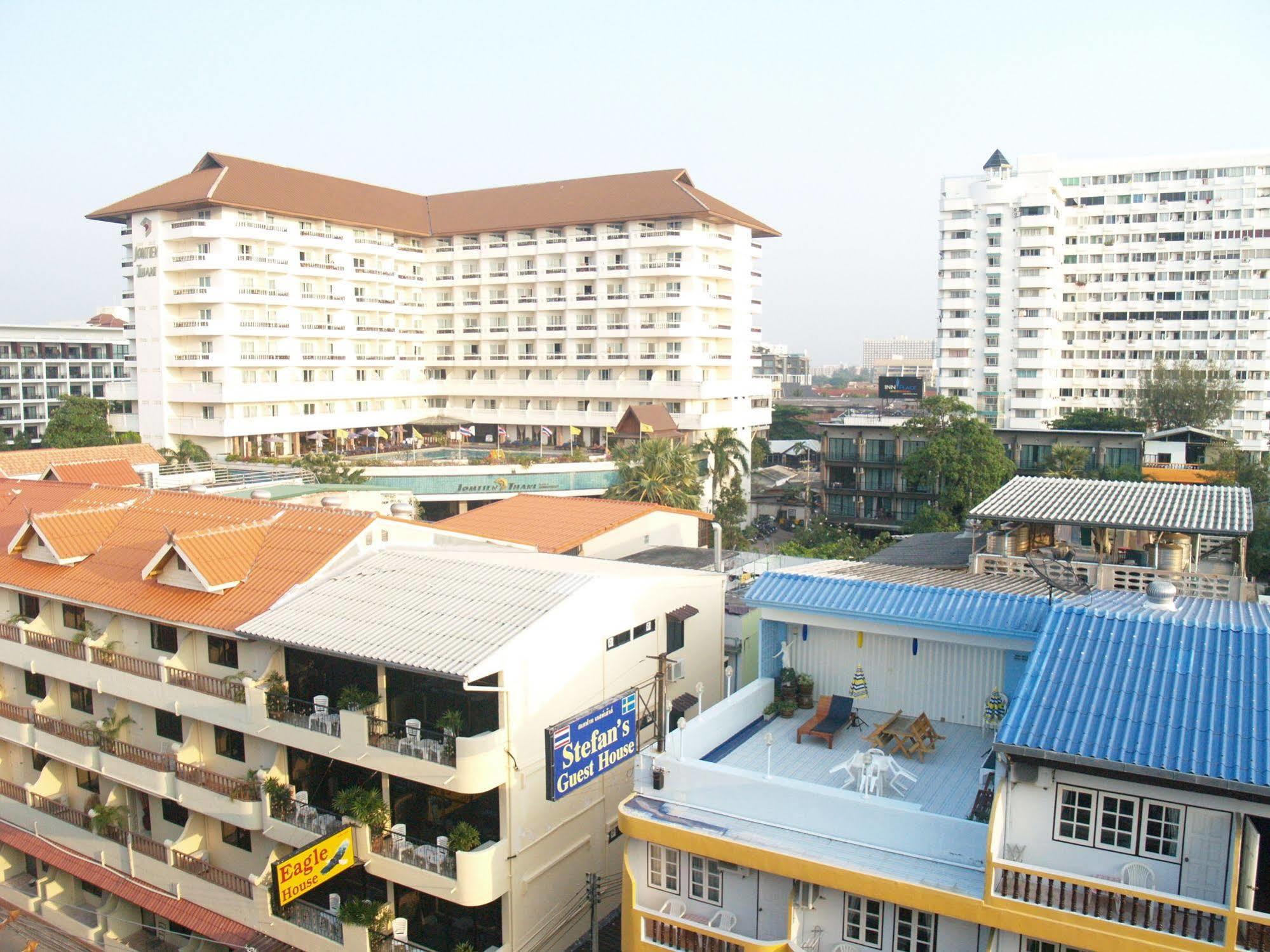 Oyo 963 Sunshine Guesthouse Pattaya Exterior photo